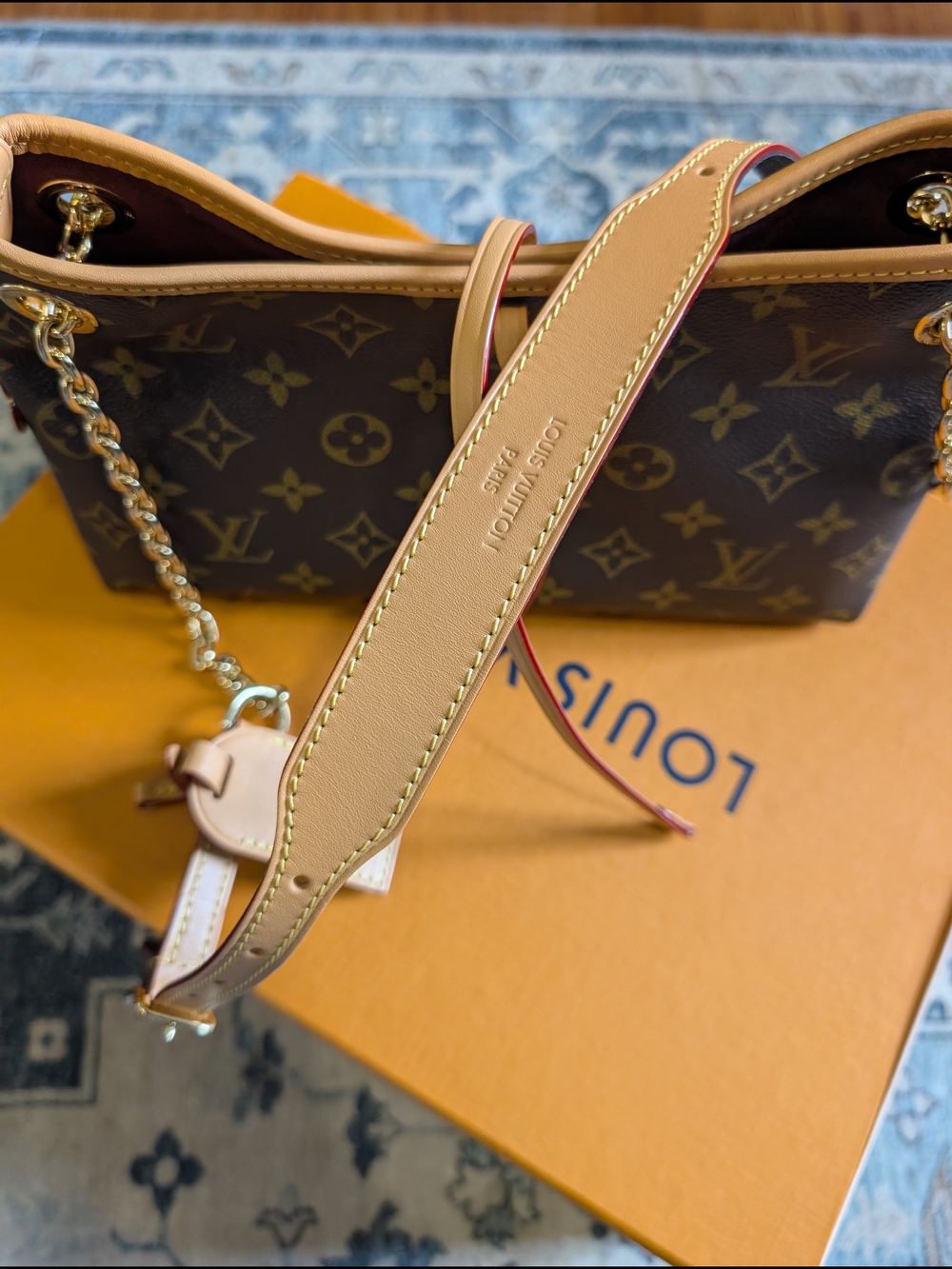 Louis Vuitton CarryAll BB - Picture 2 of 16